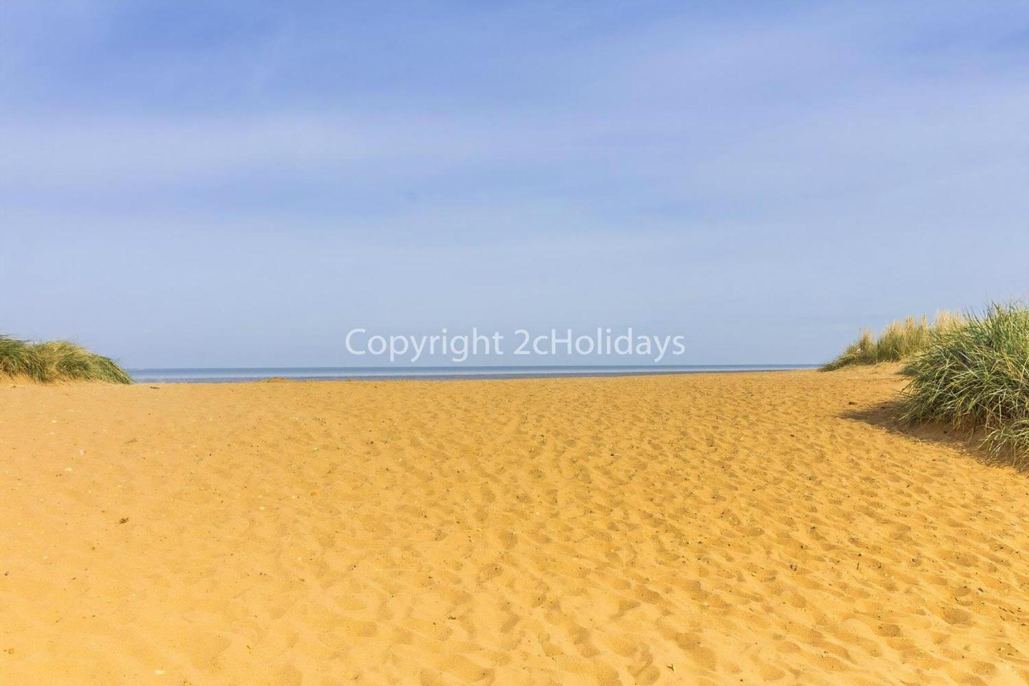 6 Berth Caravan For Hire By The Beach In Heacham, Norfolk Ref 21038C Extérieur photo