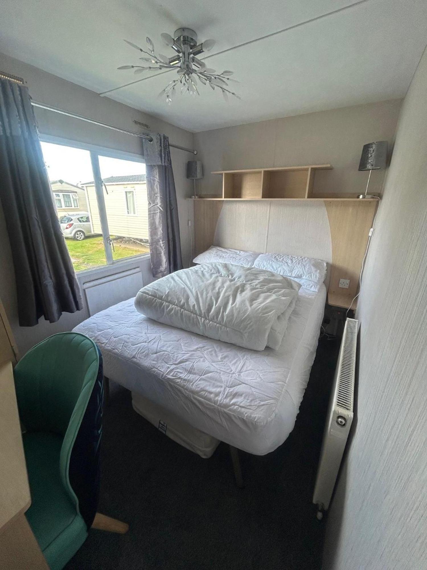 6 Berth Caravan For Hire By The Beach In Heacham, Norfolk Ref 21038C Extérieur photo